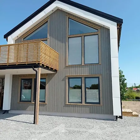 Cozy Apartment In A New House In Grimstad Exterior photo